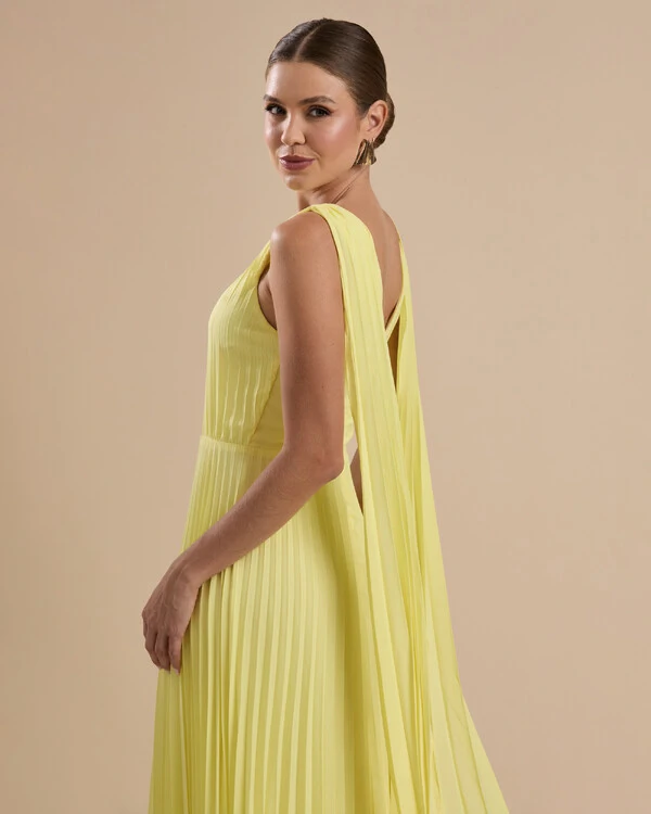 Vestido de Festa Longo Crepe Chiffon Plissado com Lenço nas Alças Amarelo Manteiga