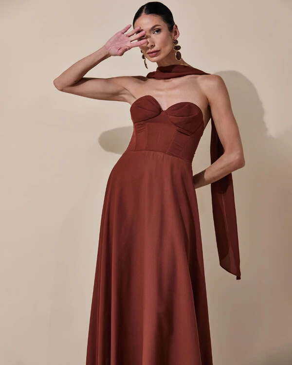 Vestido de Festa Longo Tomara que Caia Crepe Chiffon Decote Coração Lenço Marrom New