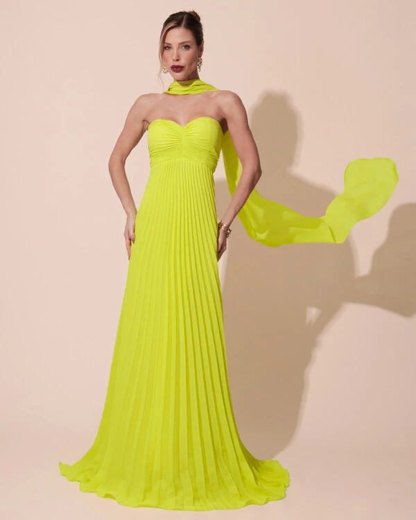 Vestido de Festa Longo Tomara que Caia Plissado com Lenço Verde Lima