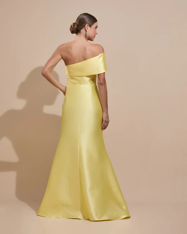 Vestido de Festa Zibeline com Faixa Ombro a Ombro Amarelo Manteiga