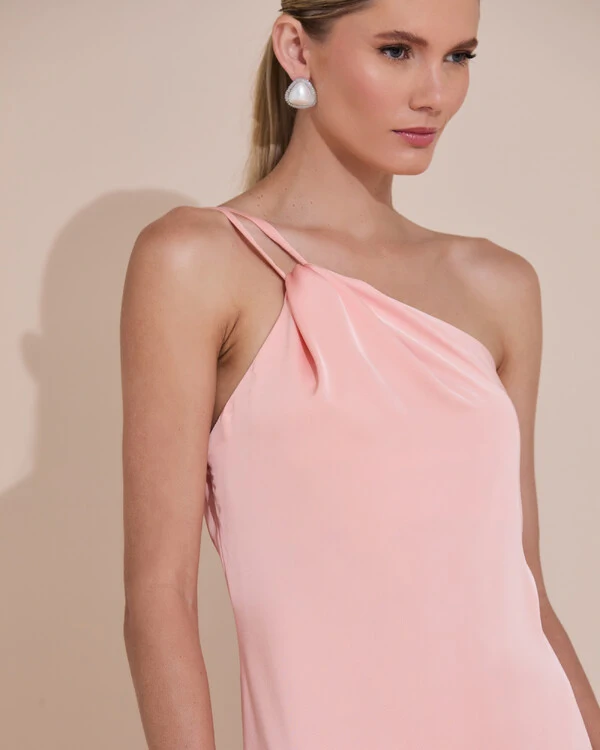 Vestido de Festa Longo em Cetim Fluido um Ombro Só com Lenço Rose
