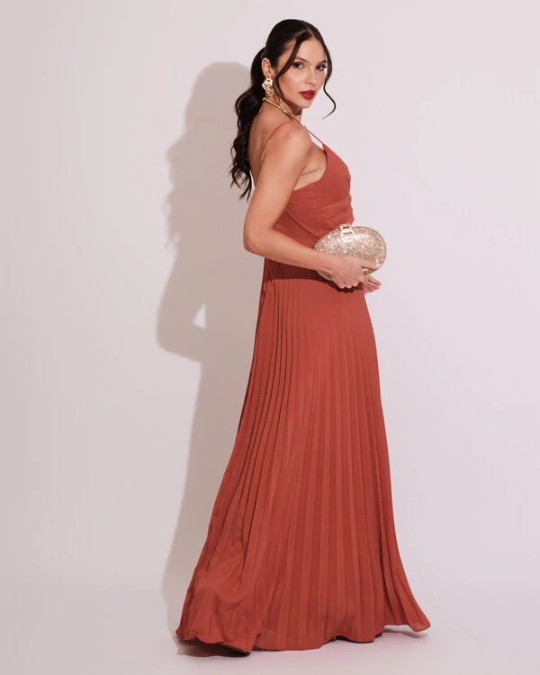 Vestido de Festa Longo Plissado Crepe Chiffon com Alça Terracota