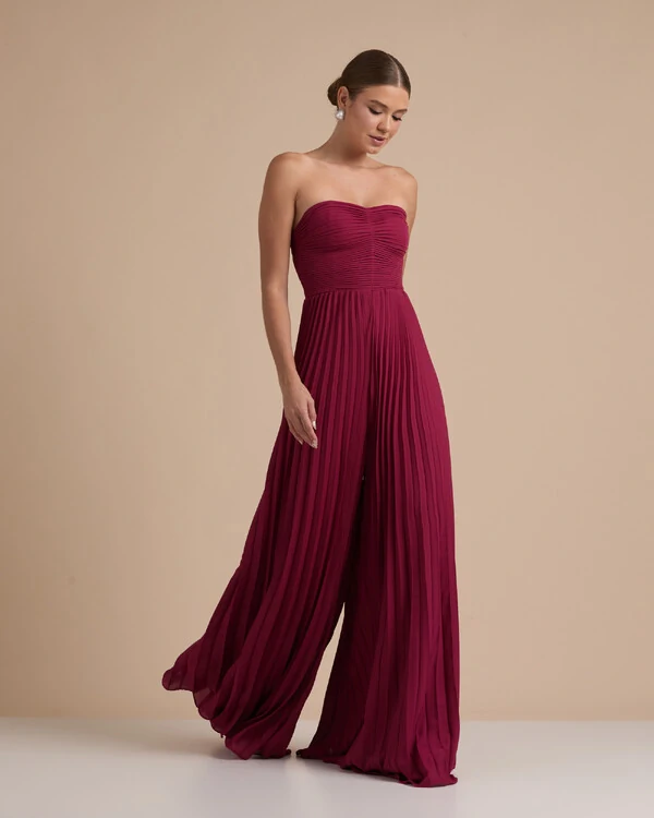 Macacão de Festa Longo Crepe Chiffon Tomara que Caia Plissado com Lenço Cereja