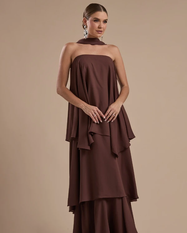 Vestido de Festa Longo Chiffon Crepe em Camadas com Lenço Marrom