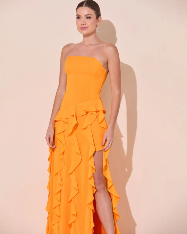 Vestido de festa Longo Tomara que Caia Crepe Chiffon com Babados Cascata e Fenda Laranja Manga New