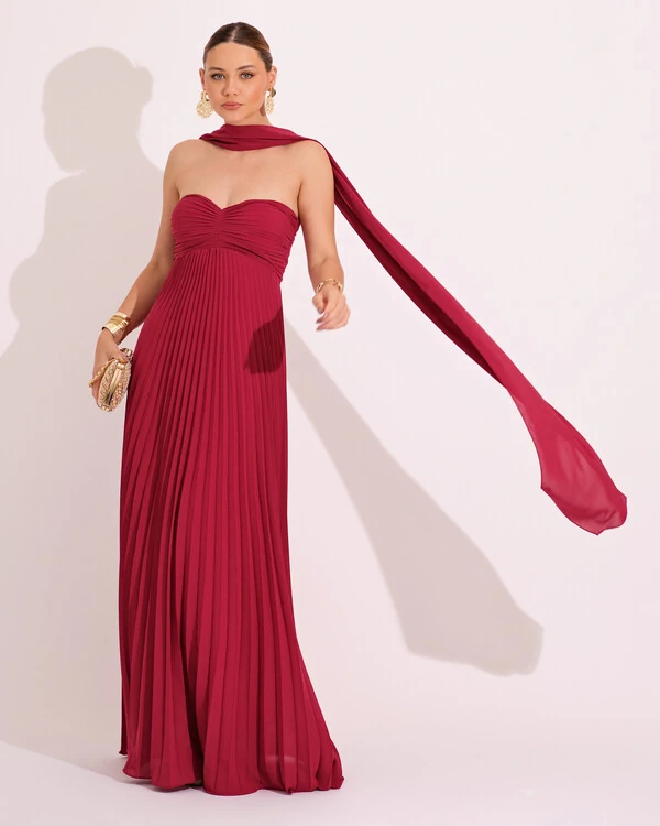 Vestido de Festa Longo Tomara que Caia Plissado com Lenço Cereja