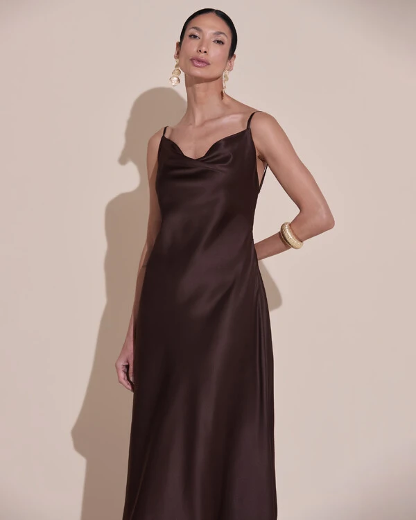 Vestido de Festa Midi Fivela Costas Cetim Marrom