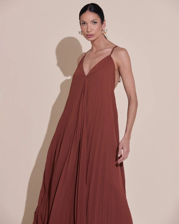 Vestido de Festa Longo Plissado Crepe Chiffon Decote V Alças Finas Marrom New