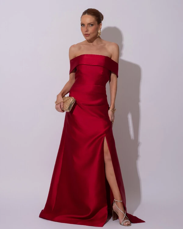 Vestido de Festa Longo Zibeline Ombro a Ombro Drapeado e Fenda Marsala