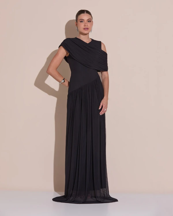 Vestido de Festa Longo Capa Drapeado Tule Saia Fluida Preto