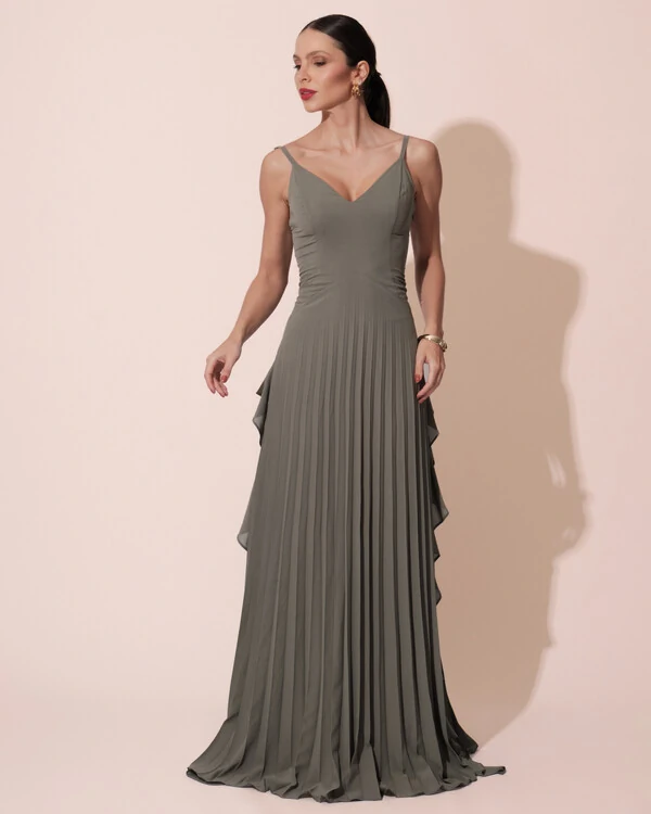 Vestido de Festa Longo Crepe Chiffon Alça Fina Saia Plissada com Babado Cascata Verde Oliva