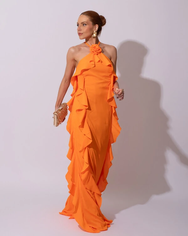 Vestido de Festa Longo Crepe Chiffon Frente Única Babados Cascata e Flor Laranja