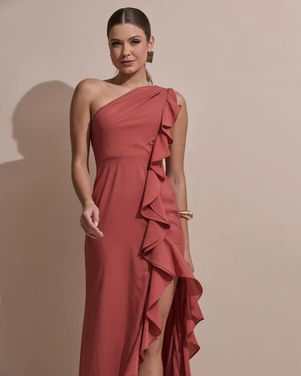 Vestido de Festa Midi Um Ombro Só Crepe Chiffon Babados Cascata Fenda Terracota