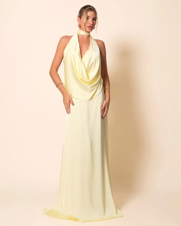 Vestido de Festa Longo Cetim Fluido Frente Única Degagê Mil Formas Amarelo Manteiga