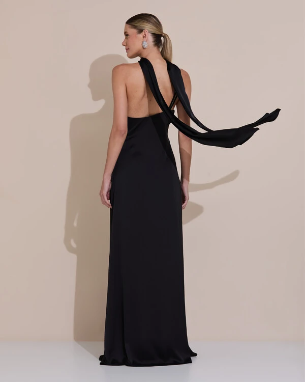 Vestido de Festa Longo em Cetim Fluido um Ombro Só com Lenço Preto