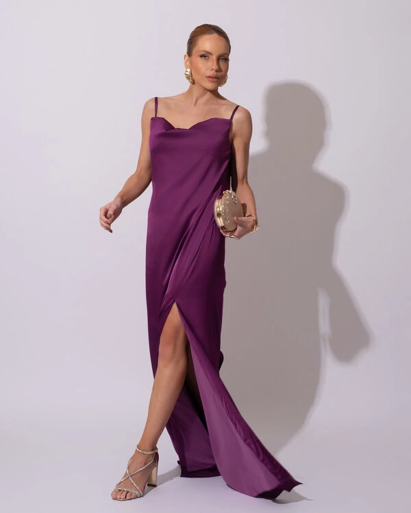 Vestido de Festa Longo Babado Costas Cetim Fluido e Fenda Roxo