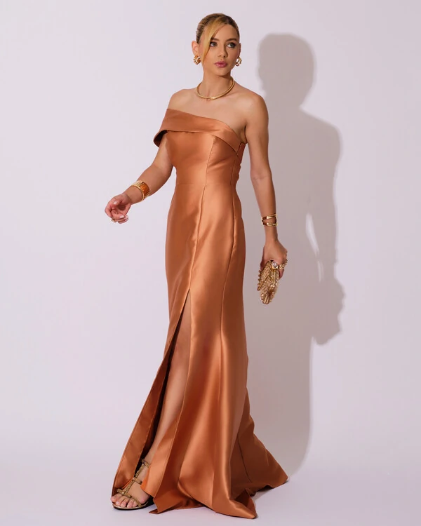 Vestido de Festa Zibeline com Faixa Ombro a Ombro Caramelo