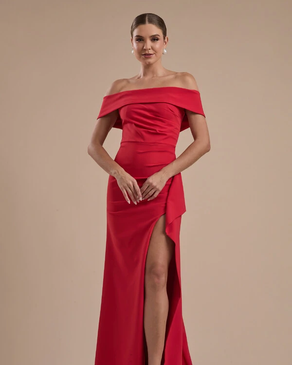 Vestido de Festa Longo Ombro a Ombro com Fenda em Alfaiataria Vermelho