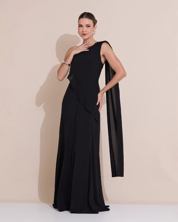 Vestido de Festa Longo Um Ombro Só Crepe Chiffon Lenço Preto