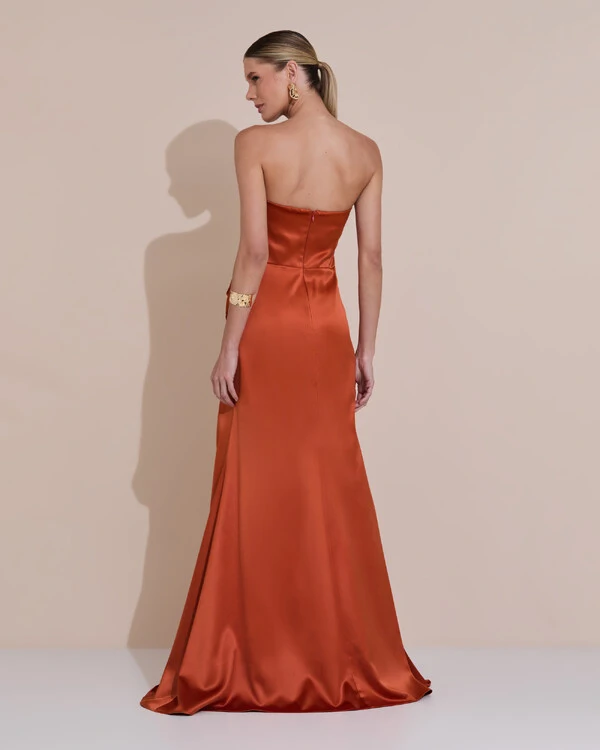 Vestido de Festa Longo Cetim Alfaiataria Tomara que Caia Fenda Terracota