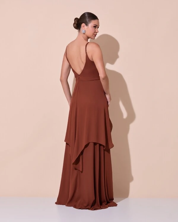 Vestido de Festa Longo Decote Coração Plissado Crepe Chiffon Babados Cascata Marrom New