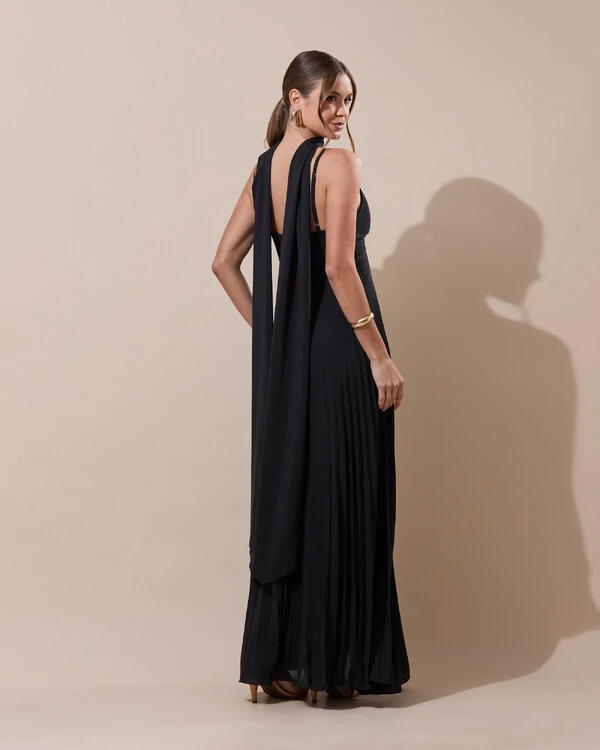 Vestido de Festa Longo Plissado Crepe Chiffon com Alça e Lenço Preto
