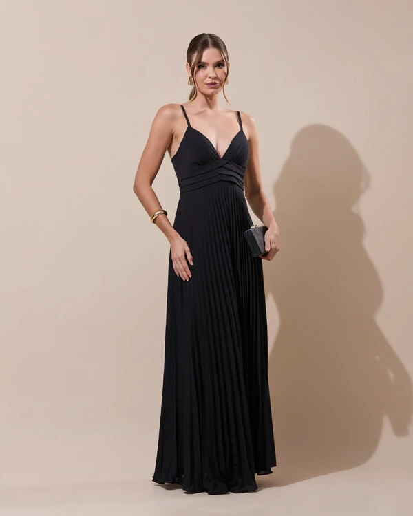 Vestido de Festa Longo Plissado Crepe Chiffon com Alça e Lenço Preto