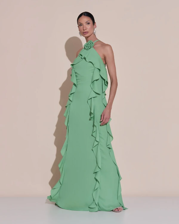 Vestido de Festa Longo Crepe Chiffon Frente Única Babados Cascata e Flor Verde Matcha