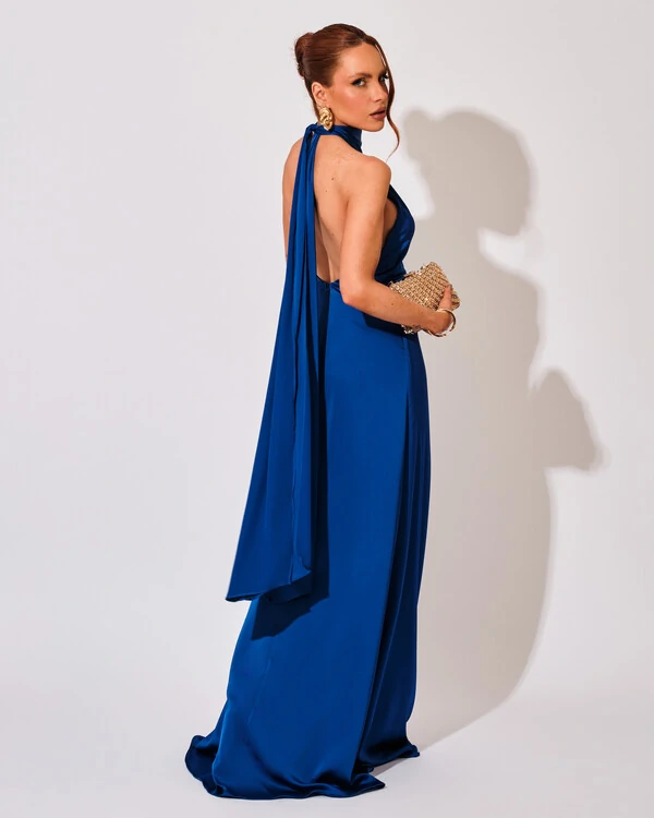 Vestido de Festa Gola Alta com Decote nas Costas Acetinado Azul Royal