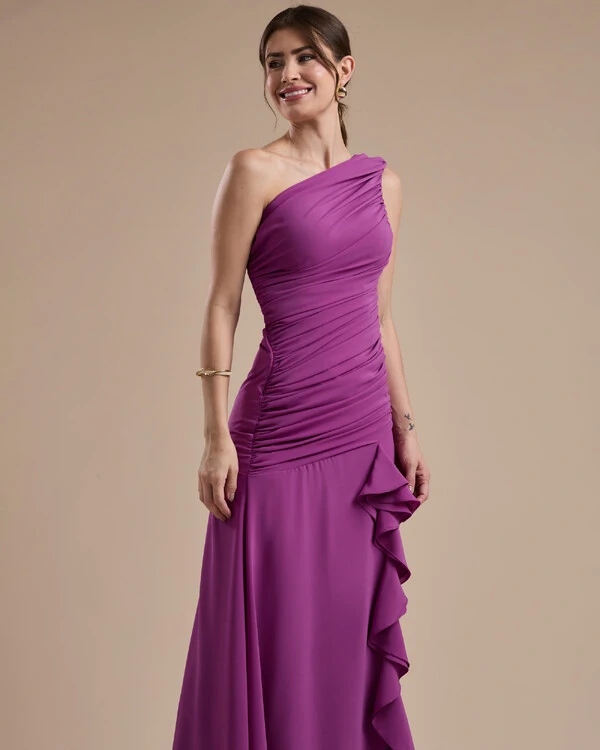 Vestido de Festa Longo Crepe Chiffon Um Ombro Só Drapeado com Babado Cascata Fúcsia