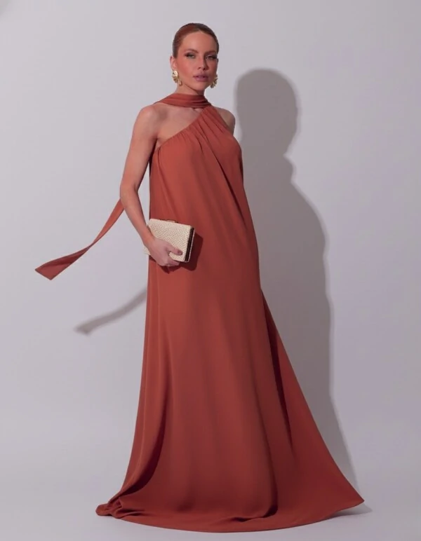 Vestido de Festa Longo Crepe Fluido um Ombro Só com Lenço Terracota
