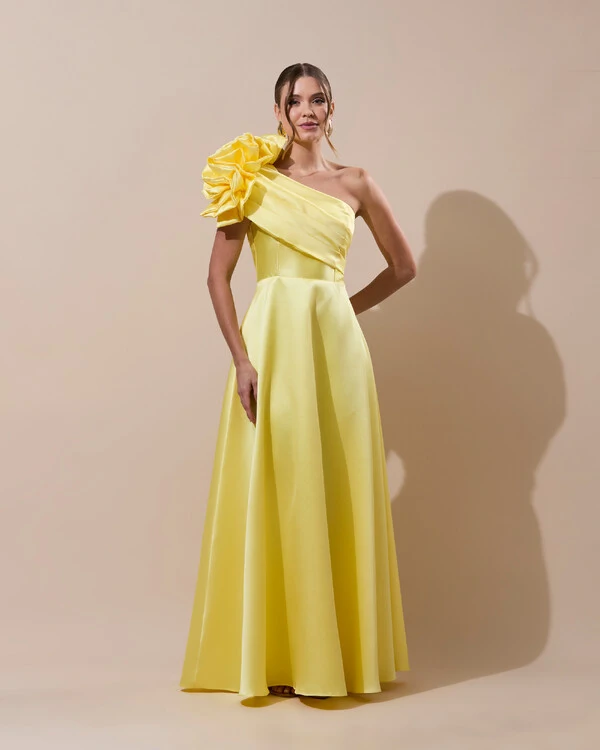 Vestido de Festa Longo Zibeline um Ombro Só Flor Drapeado Amarelo Manteiga