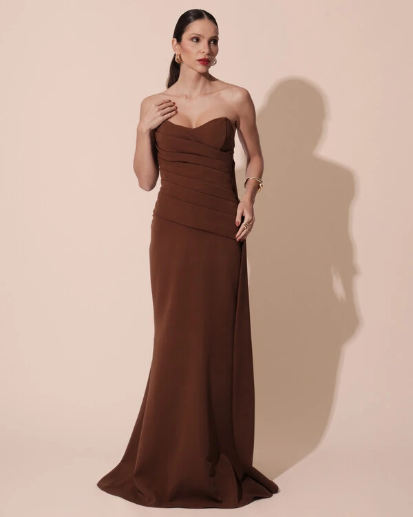 Vestido de Festa Longo Alfaiataria Tomara que Caia Drapeado Faixa Marrom
