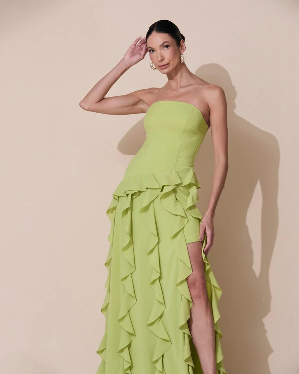 Vestido de festa Longo Tomara que Caia Crepe Chiffon com Babados Cascata e Fenda Verde Claro