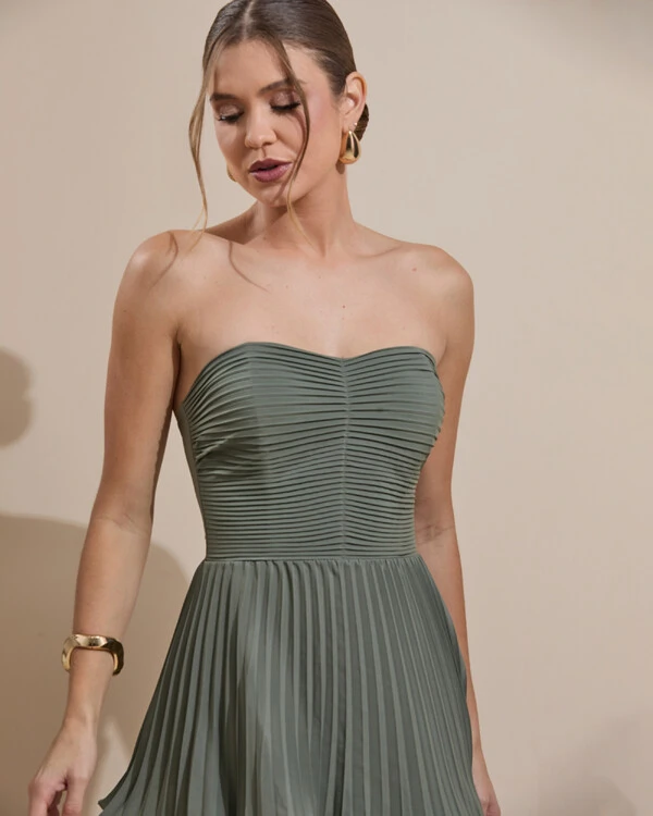 Vestido de Festa Longo Tomara que Caia Crepe Chiffon Plissado Camadas Verde Oliva