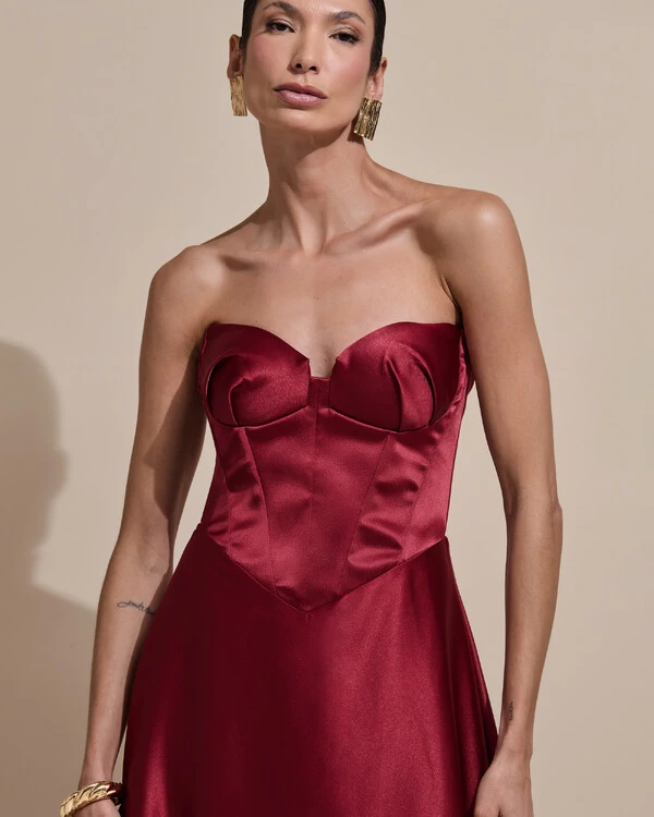 Vestido de Festa Longo Tomara que Caia Decote Coração Cetim Cruzado Costas Marsala