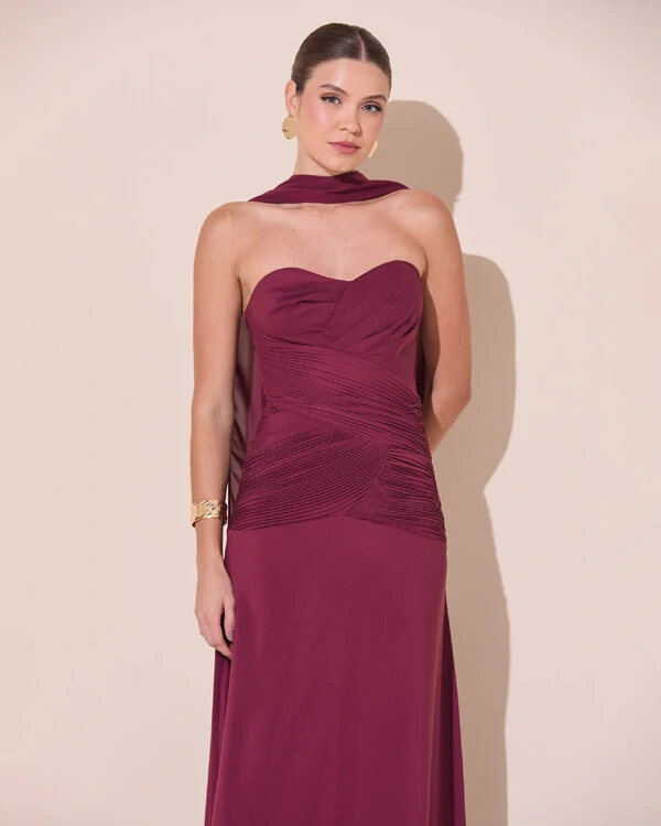 Vestido de Festa Longo Decote Coração Crepe Chiffon Drapeado Plissado Lenço Marsala