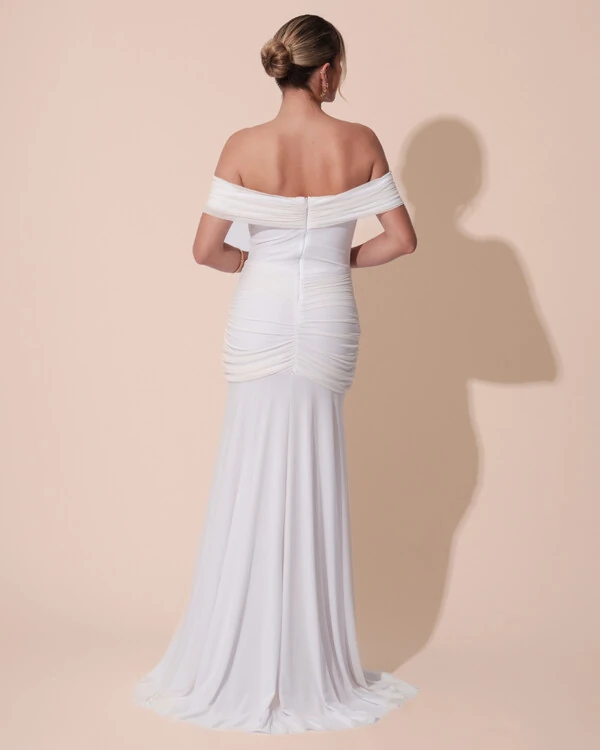 Vestido de Festa Longo Tule Ombro a Ombro Drapeado com Saia Fluida Branco