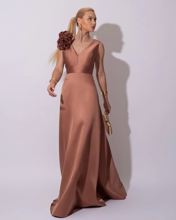 Vestido de Festa longo Zibeline Decote em V com Flores Removivel Mocha Mousse