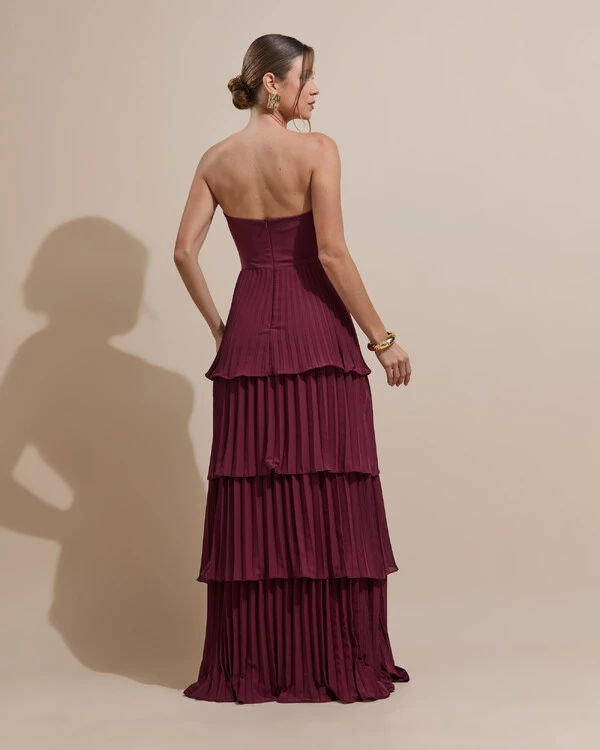 Vestido de Festa Longo Tomara que Caia Crepe Chiffon Plissado Camadas Marsala