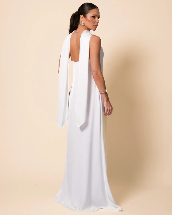 Vestido de Festa Longo em Cetim Fluido um Ombro Só com Lenço Branco