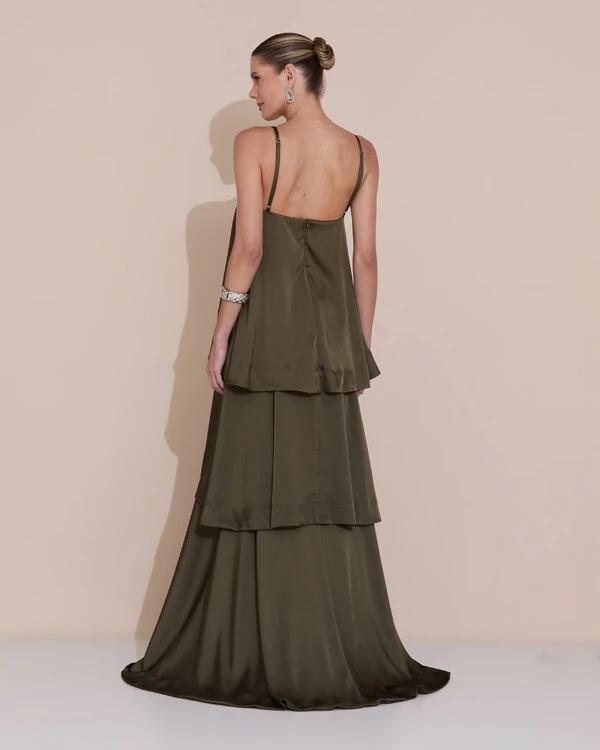 Vestido de Festa Longo Decote Reto Alças Finas Cetim Camadas Verde Oliva