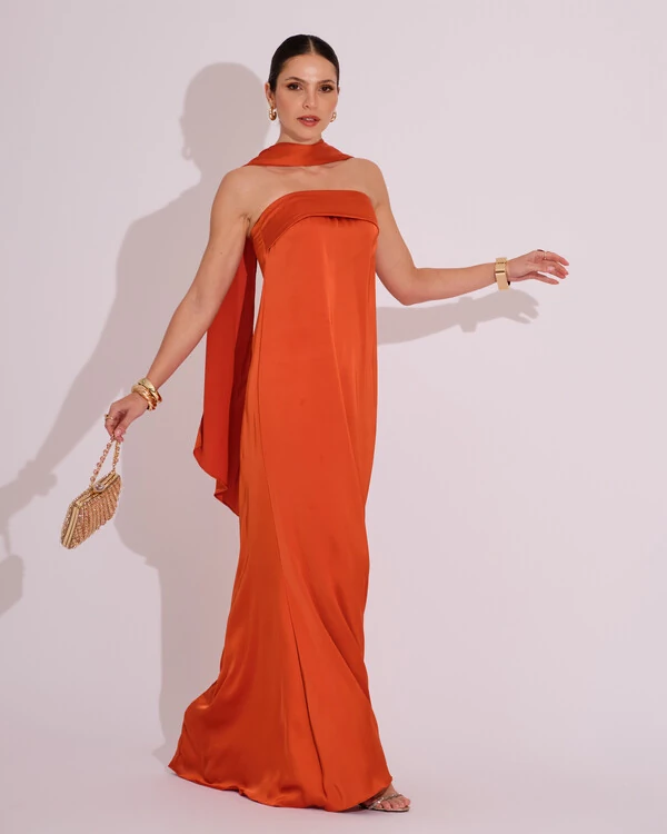Vestido de Festa Longo Tomara que Caia Cetim com Lenço Terracota