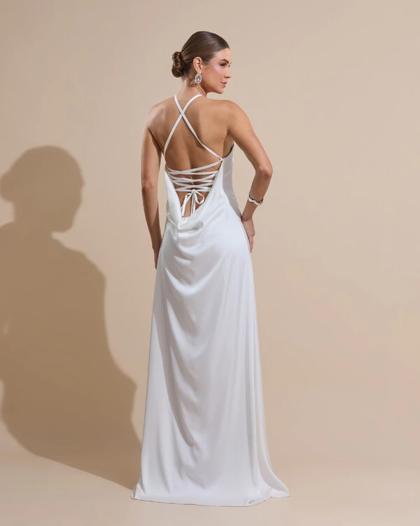 Vestido Longo de Cetim com Decote Triangular e Amarração nas Costas Degagê Branco