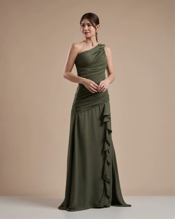 Vestido de Festa Longo Crepe Chiffon Um Ombro Só Drapeado com Babado Cascata Verde Oliva