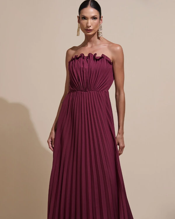Vestido de Festa Longo Tomara que Caia Plissado Detalhe Marsala