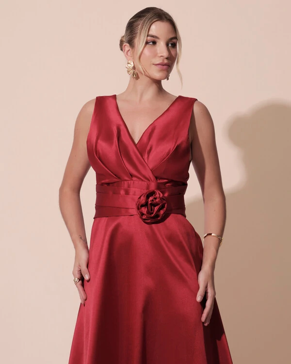 Vestido de Festa Longo Plus Size Zibeline Faixa e Flor Marsala