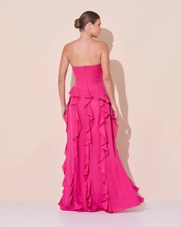 Vestido de festa Longo Tomara que Caia Crepe Chiffon com Babados Cascata e Fenda Pink Escuro