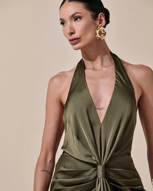 Vestido de Festa Longo Frente Única Decote V Cetim Drapeado Faixa Verde Oliva