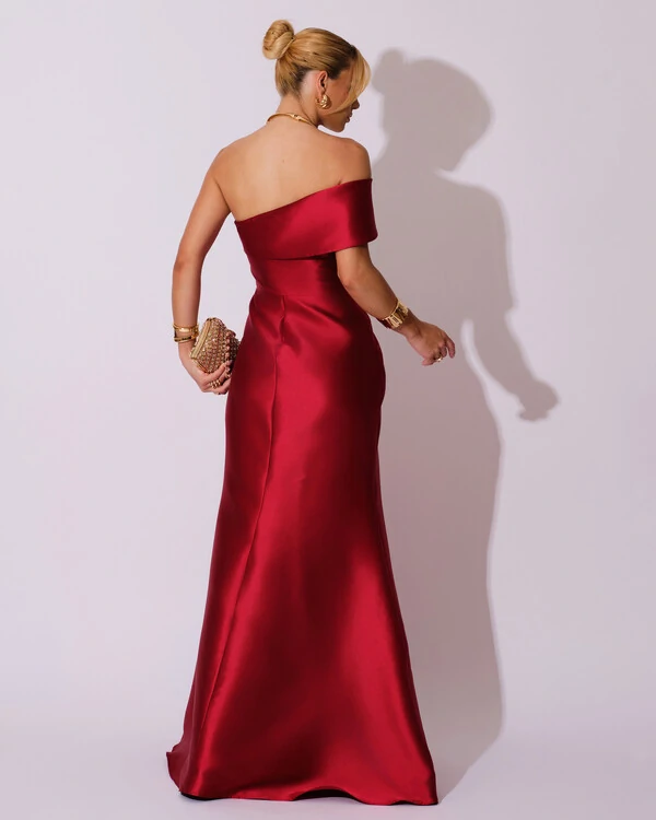 Vestido de Festa Zibeline com Faixa Ombro a Ombro Marsala